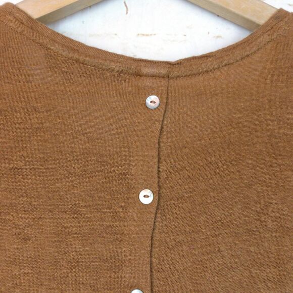 Tahari Top Women M Caramel Brown 100% Linen Tee Cap Sleeve Button Back Split Hem - Picture 5 of 9